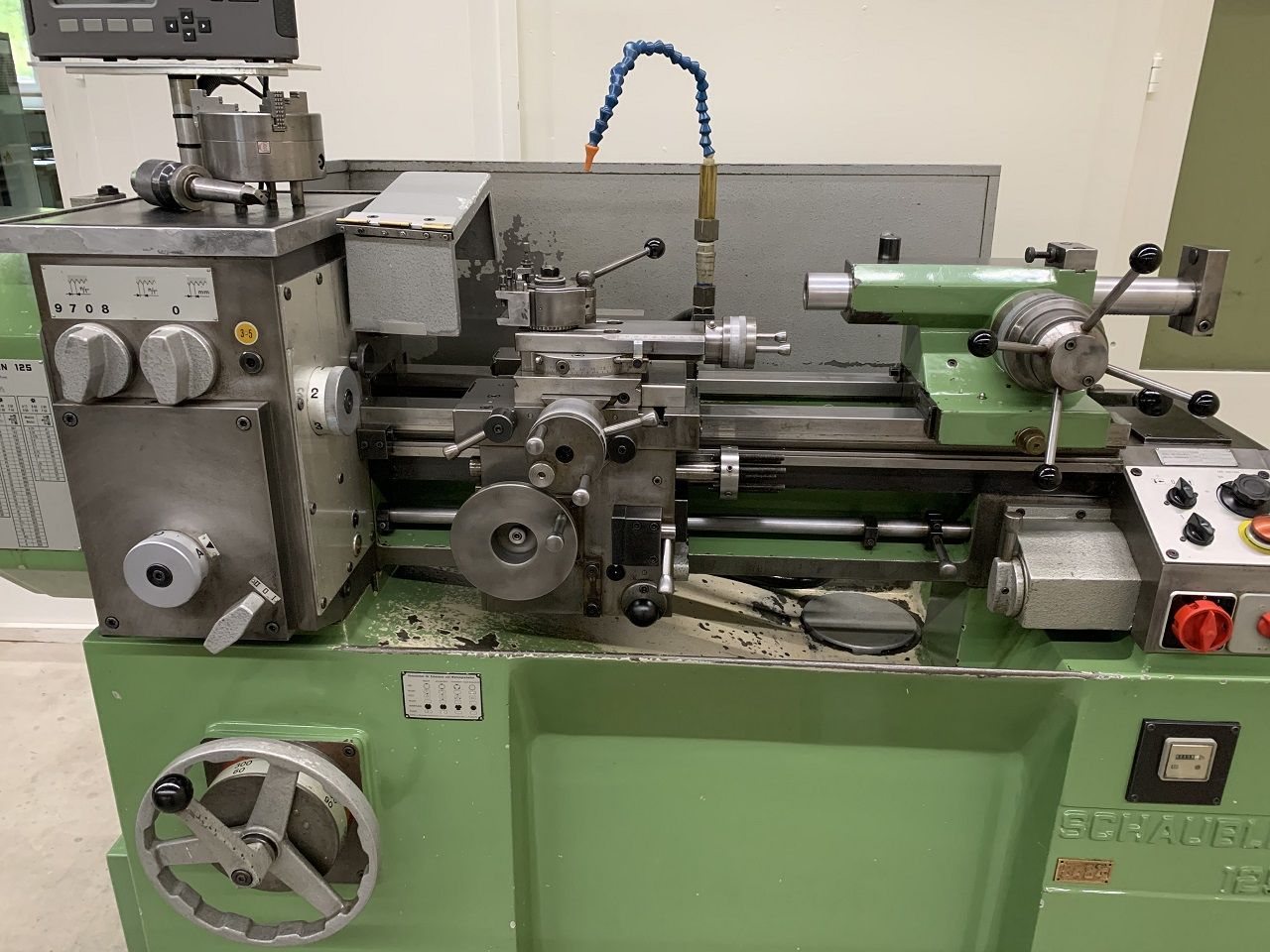 Lathes (CNC and Manual)/LEADSCREW LATHE SCHAUBLIN TYPE 125-C B-32