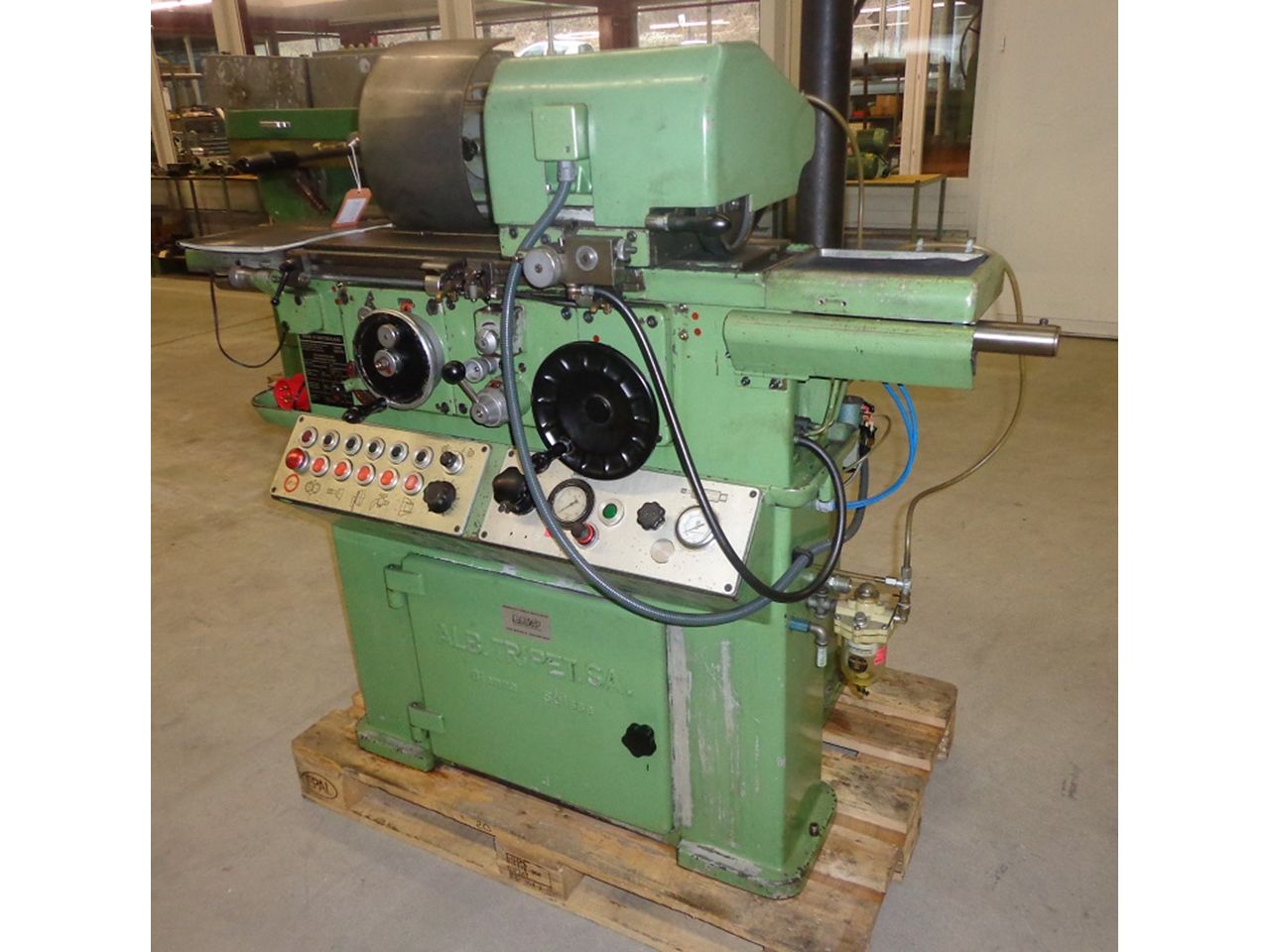 Cylindrical Grinders/CYLINDRICAL MACHINE TRIPET TYPE MAR 200 AUTOMATE