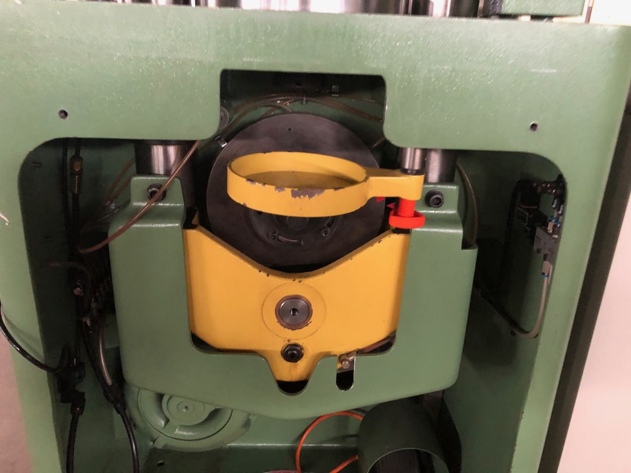 Presses (General)/PRESS ESSA TYPE REB8