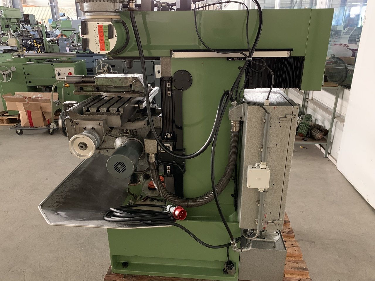 Milling/UNIVERSAL MILLING MACHINE SCHAUBLIN TYPE 22