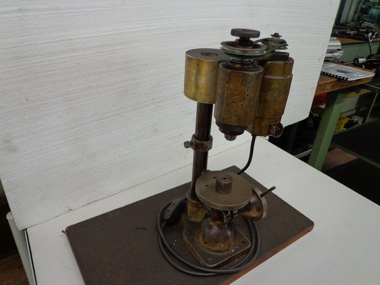 Milling/TABLE MILLING MACHINE B-8