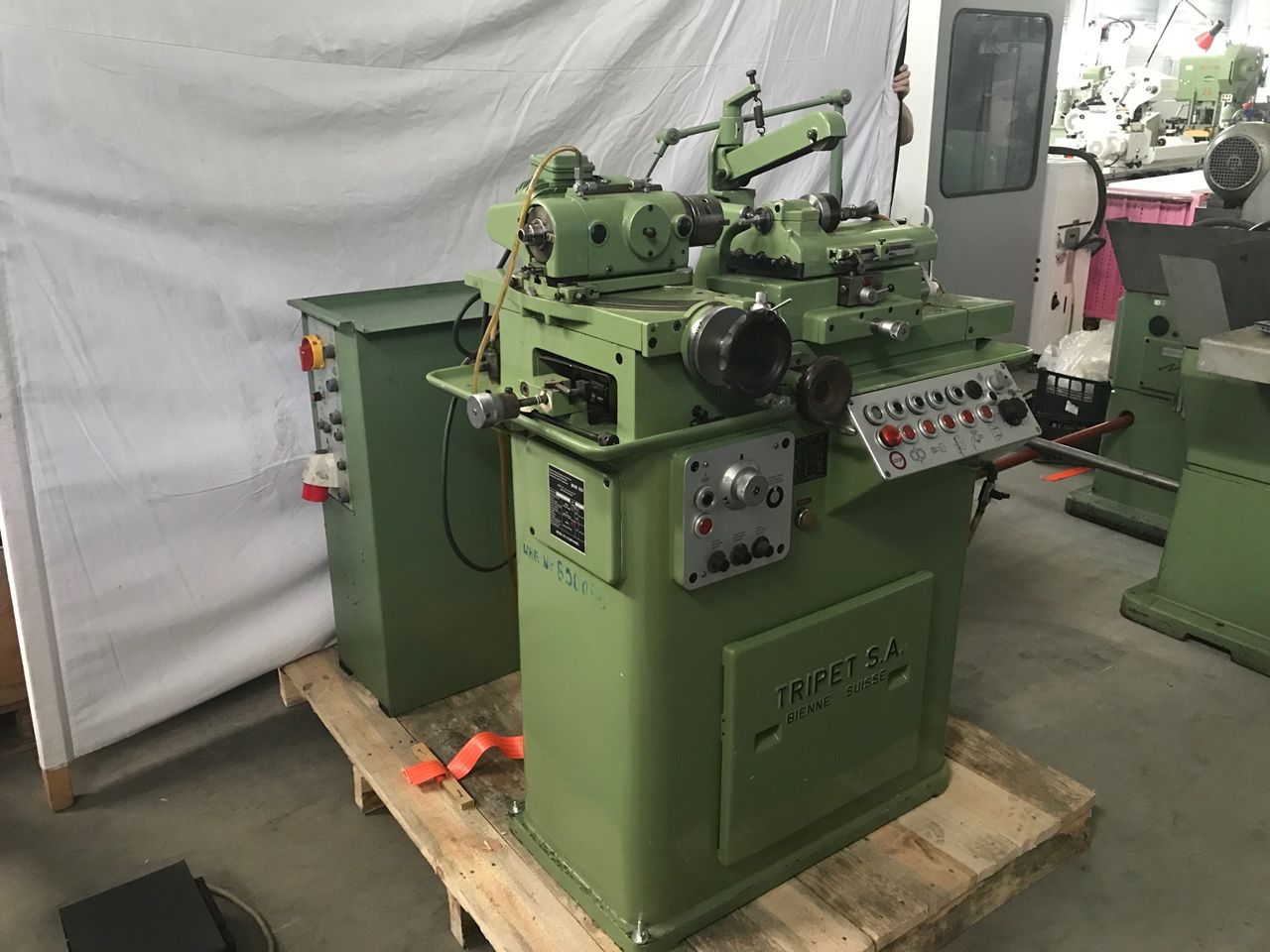 Cylindrical Grinders/CYLINDRICAL GRINDING MACHINE TRIPET TYPE MUR 100