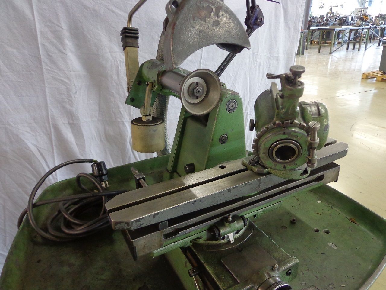 Tool & Cutter Grinders/TOOL AND CUTTER GRINDER DUBIED TYPE 562