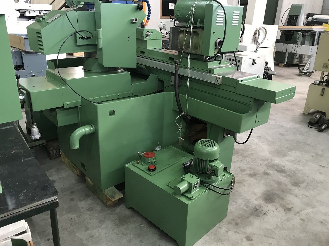 Cylindrical Grinders/CYLINDRICAL GRINDING MACHINE