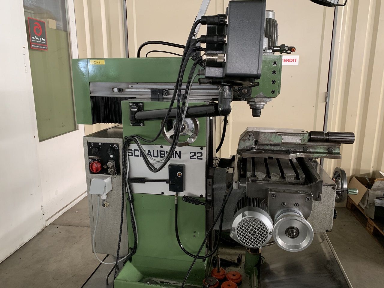 Milling/UNIVERSAL MILLING MACHINE SCHAUBLIN TYPE 22