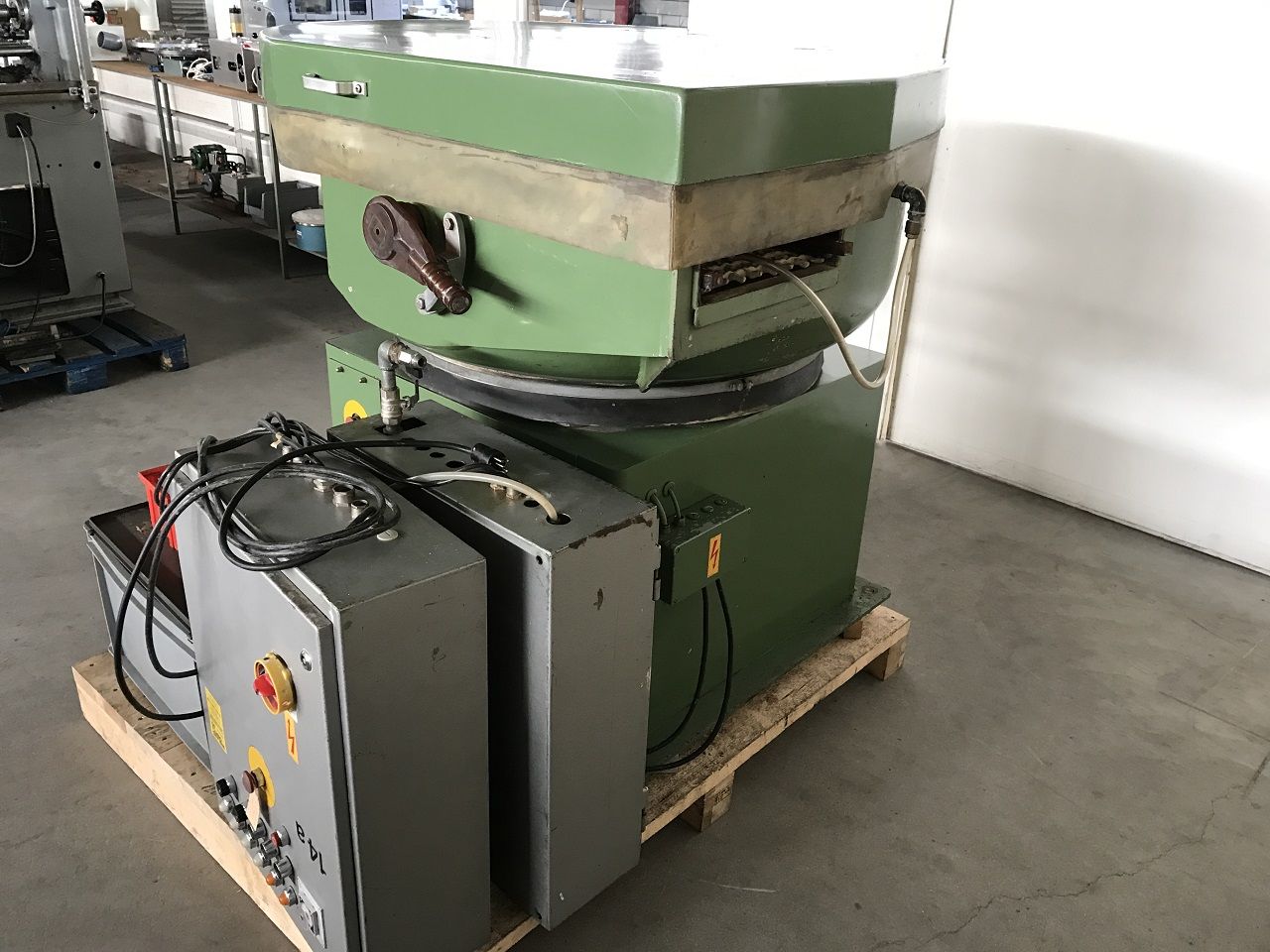 Polishing/VIBRATOR TROWAL CVE 225