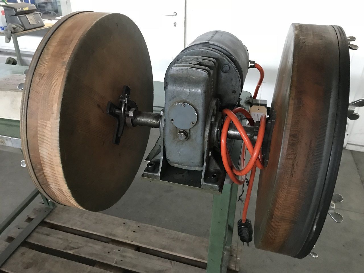 Polishing/EBARBING MACHINE