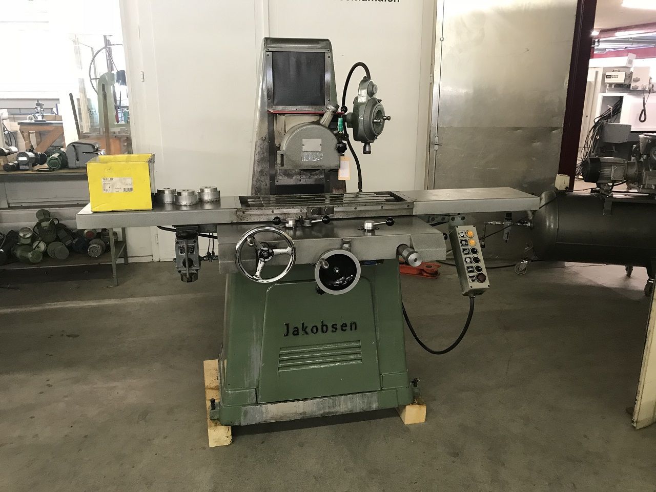 Surface Grinders/SURFACE GRINDING MACHINE JAKOBSEN TYPE SJ12