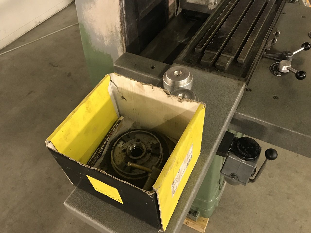 Surface Grinders/SURFACE GRINDING MACHINE JAKOBSEN TYPE SJ12