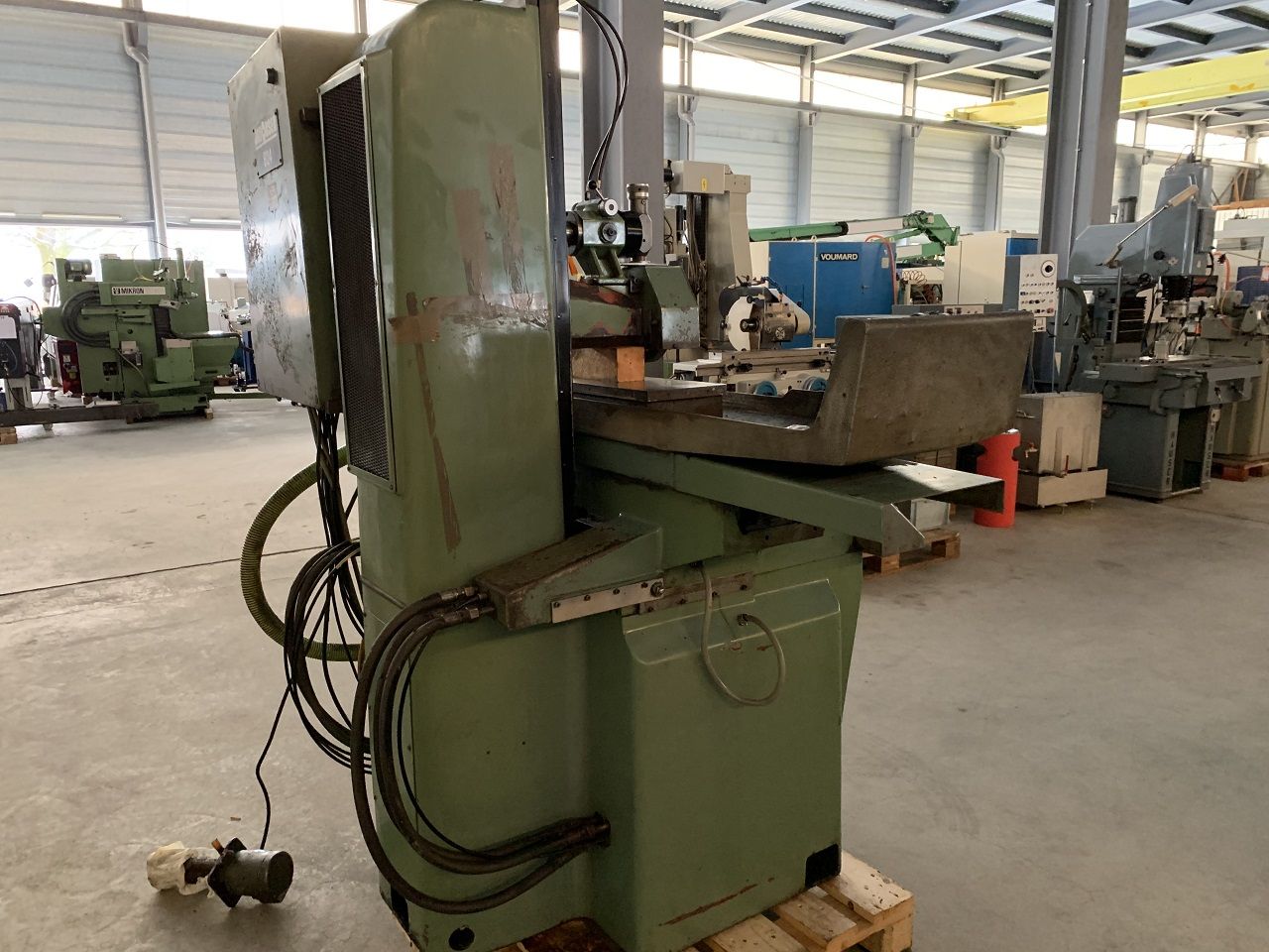 Surface Grinders/SURFACE GRINDING MACHINE JAKOBSEN TYPE SJ-824