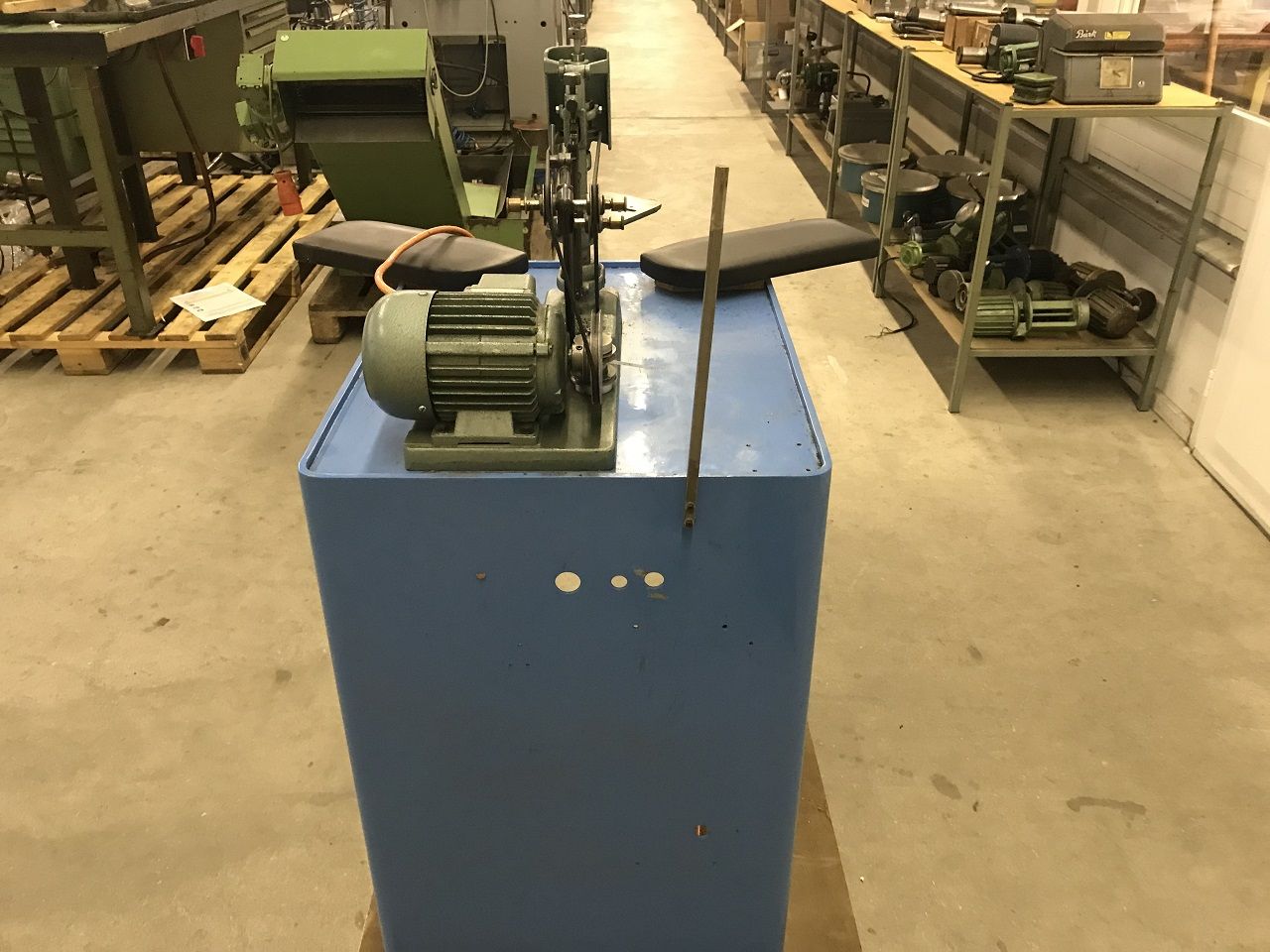 Drilling (General)/DRILLING MACHINE BLOESCH TYPE I