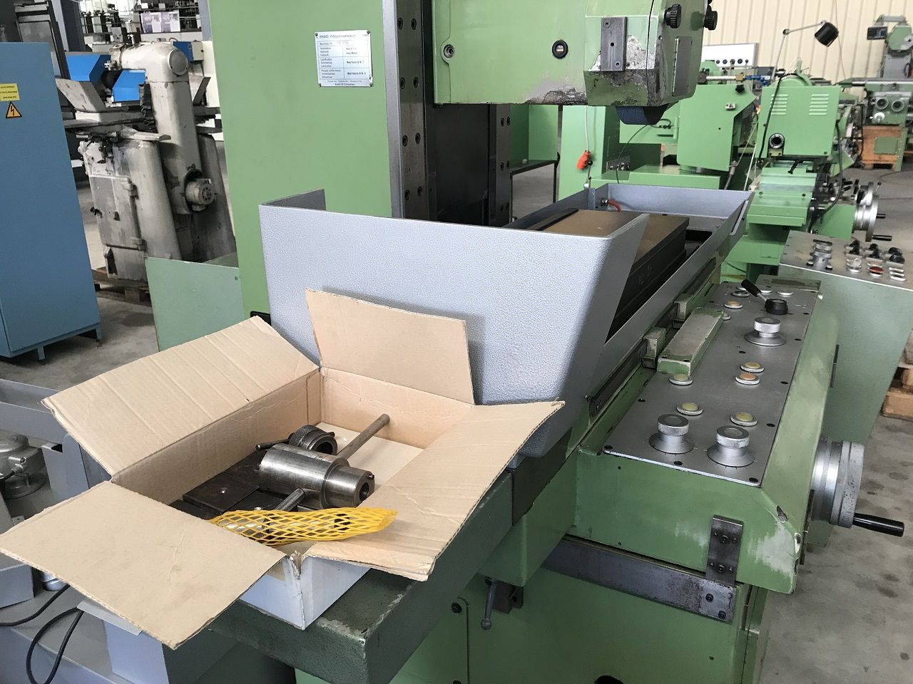 Surface Grinders/SURFACE GRINDING MACHINE BRAND TYPE FS-735