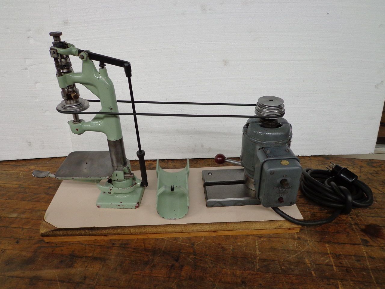Drilling (General)/DRILLING MACHINE BLOESCH TYP II-A