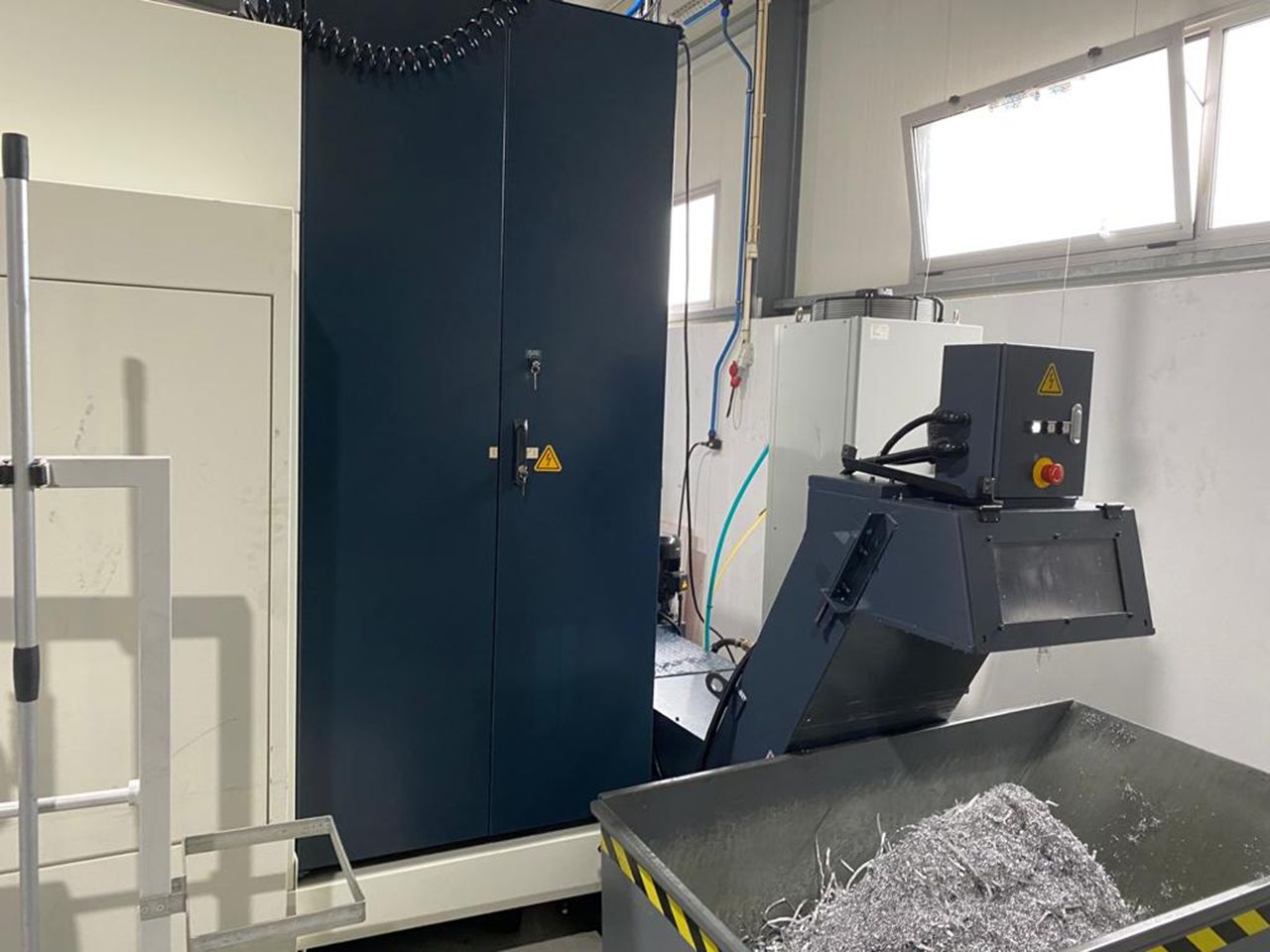 Five-axis Machining Centres/MACHINING CENTER MAKINO TYPE PS-105