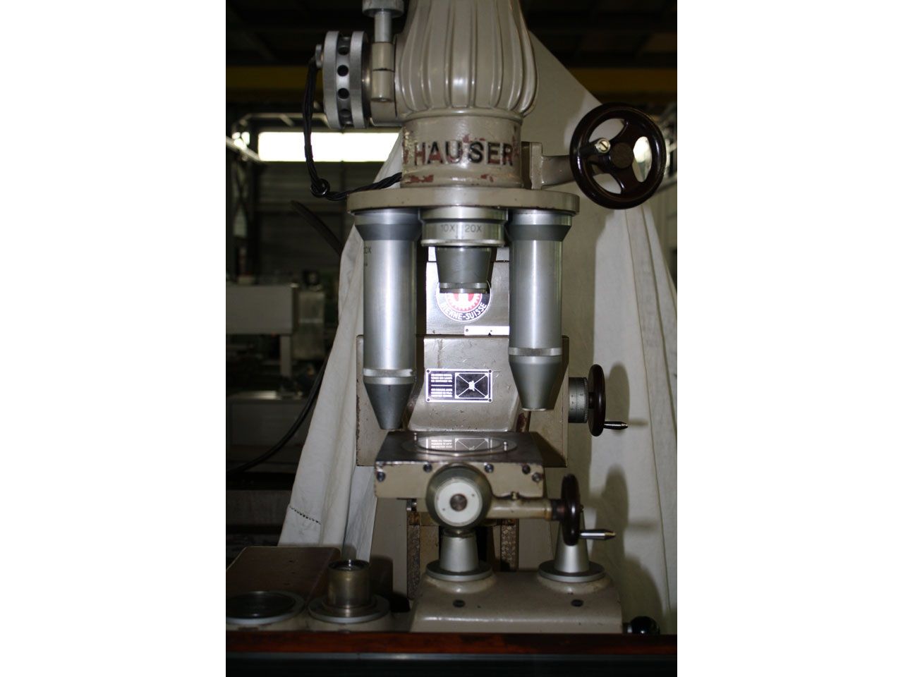 Miscellaneous/PROFILE PROJECTOR HAUSER TYPE P215