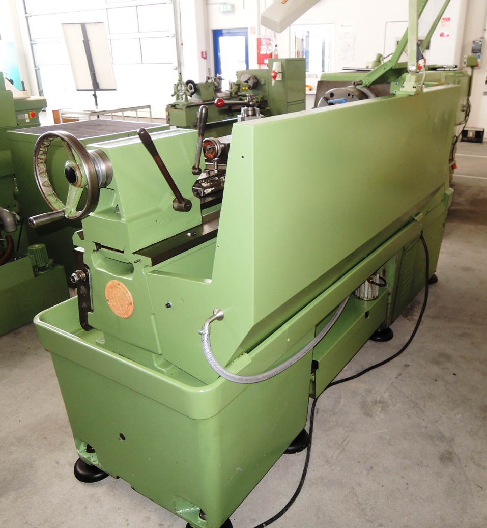 Lathes (CNC and Manual)/COLCHESTER(GB) MASCOT 1600
