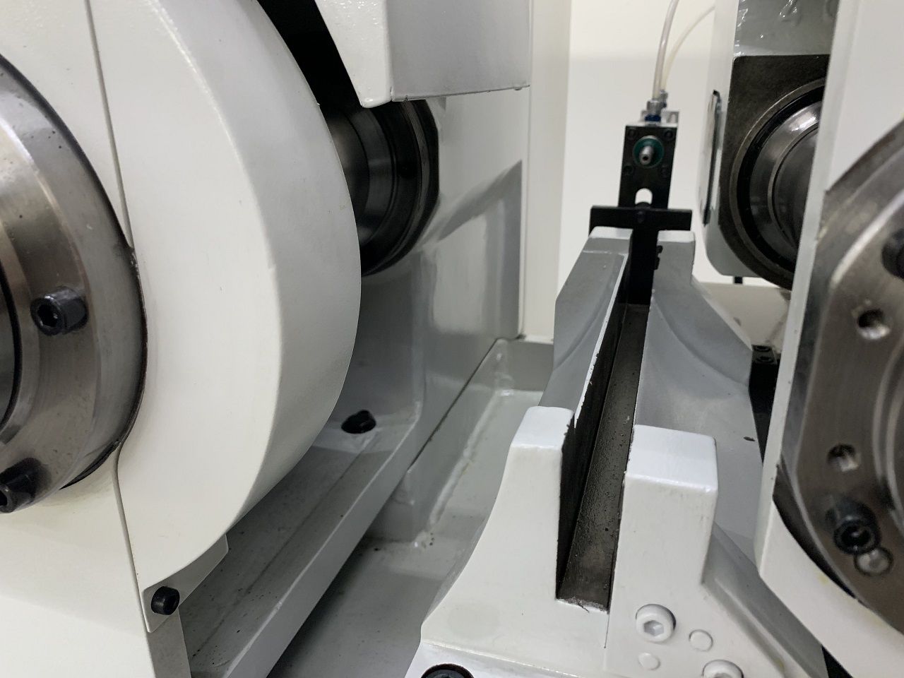 Centreless Grinders/MICROREX TYPE 2H CENTERLESS GRINDING MACHINE