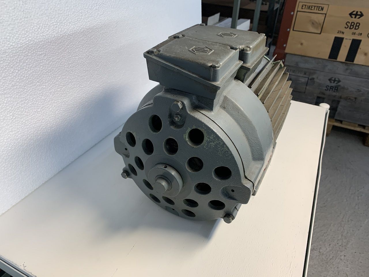 Spares & Accessories/BRAKE MOTOR LEROY TYPE V100L2
