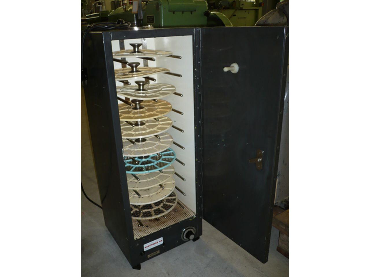 Furnaces/OVING FOR DRYING WATCH CASES ROXER TYPE AEROX