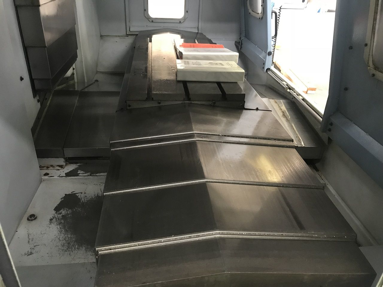 Vertical Machining Centres/VERTICAL MACHINING CENTER SCHAUBLIN TYPE 100-CNC