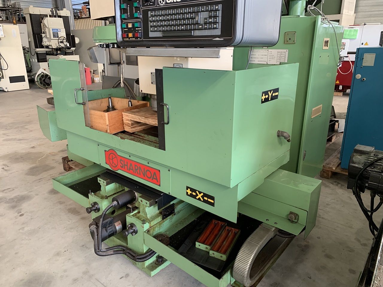 Vertical Machining Centres/VERTICAL MACHINING CENTER SHARNOA TYPE SDC 20