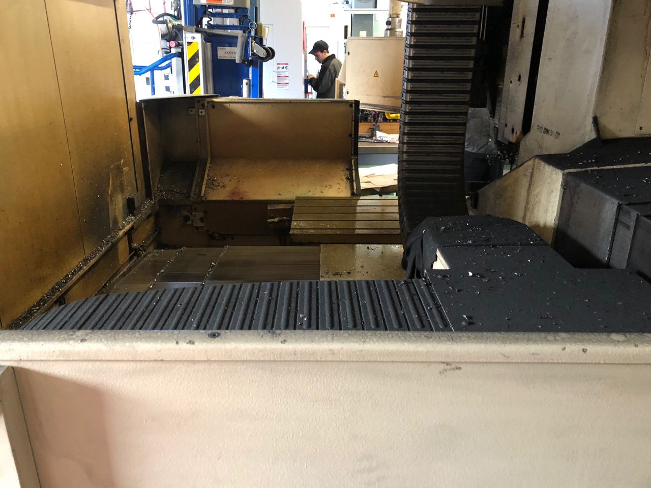 Vertical Machining Centres/VERTICAL MACHINING CENTRE CHIRON TYPE FZ-26-L NC