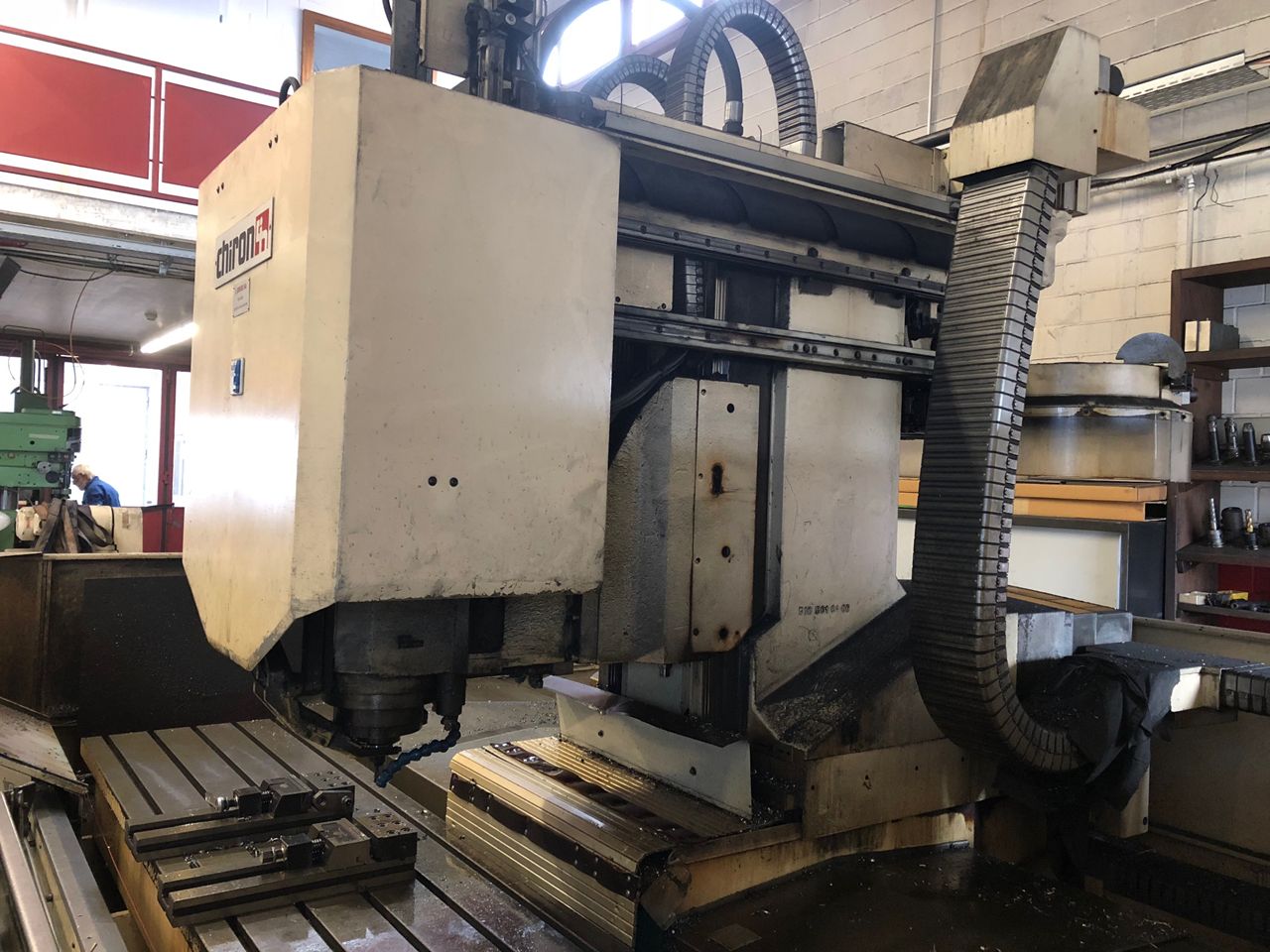 Vertical Machining Centres/VERTICAL MACHINING CENTRE CHIRON TYPE FZ-26-L NC