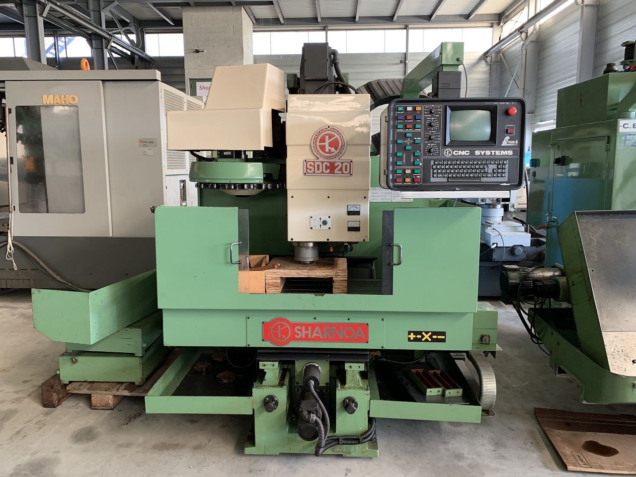 Vertical Machining Centres/VERTICAL MACHINING CENTER SHARNOA TYPE SDC 20