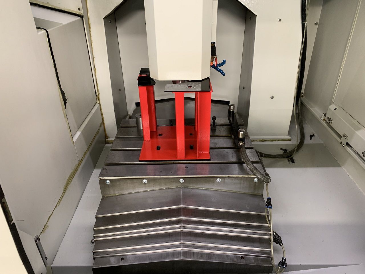 Five-axis Machining Centres/MACHINING CENTER BRIDGEPORT TYPE XR 500 HSC