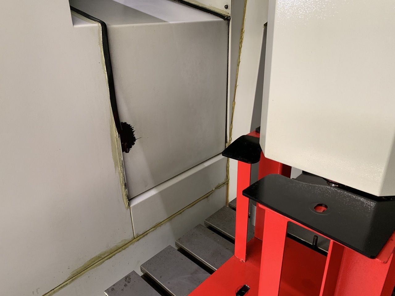 Five-axis Machining Centres/MACHINING CENTER BRIDGEPORT TYPE XR 500 HSC