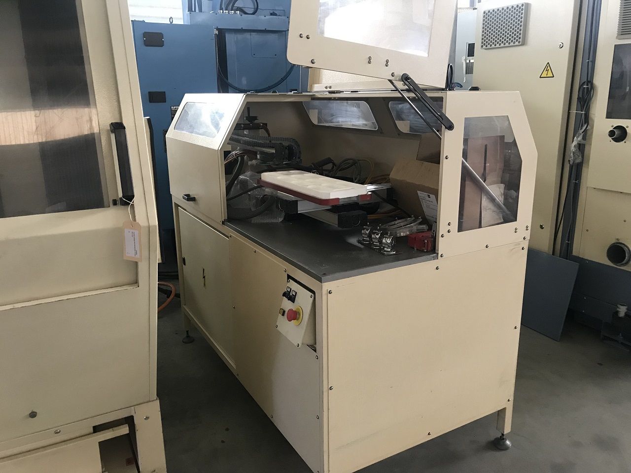 Machining Centres (General)/MACHINING CENTRE WILLEMIN-MACODEL W-408B