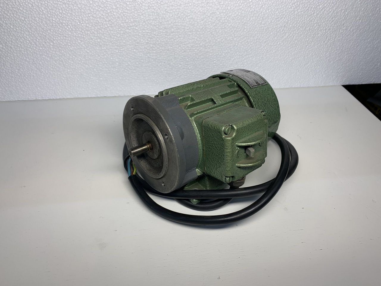 Spares & Accessories/MOTOR BAUKNECHT TYPE 56