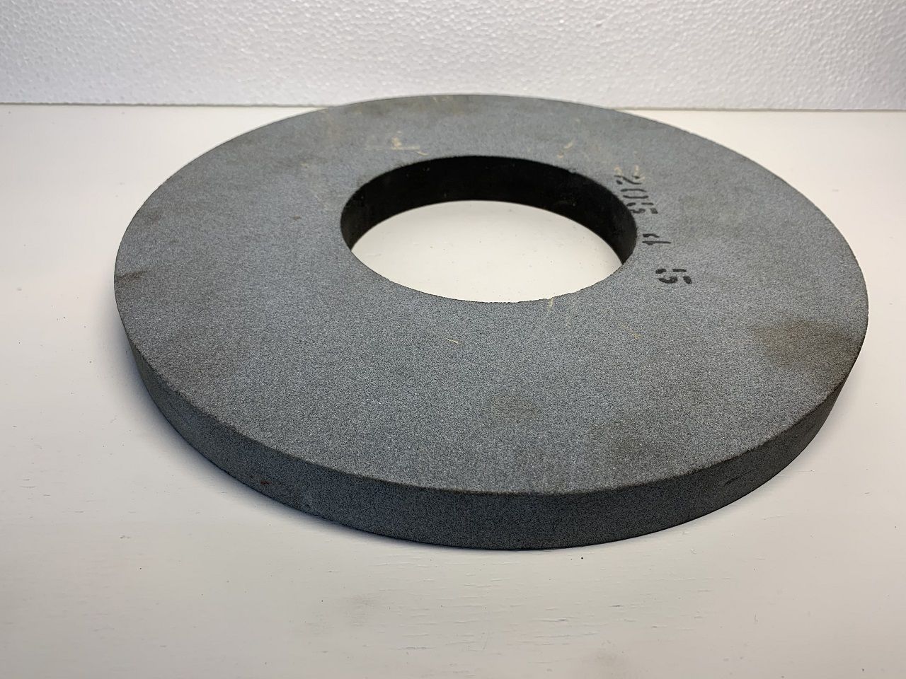 Spares & Accessories/GRINDING WHEEL CARBORUNDUM Ø 330X27X127