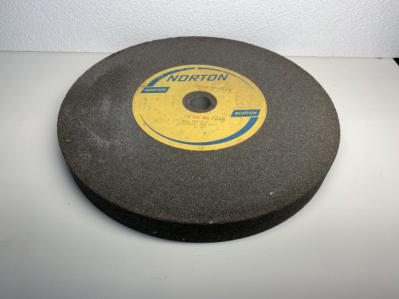 Spares & Accessories/GRINDING WHEEL NORTON Ø 305X32X25