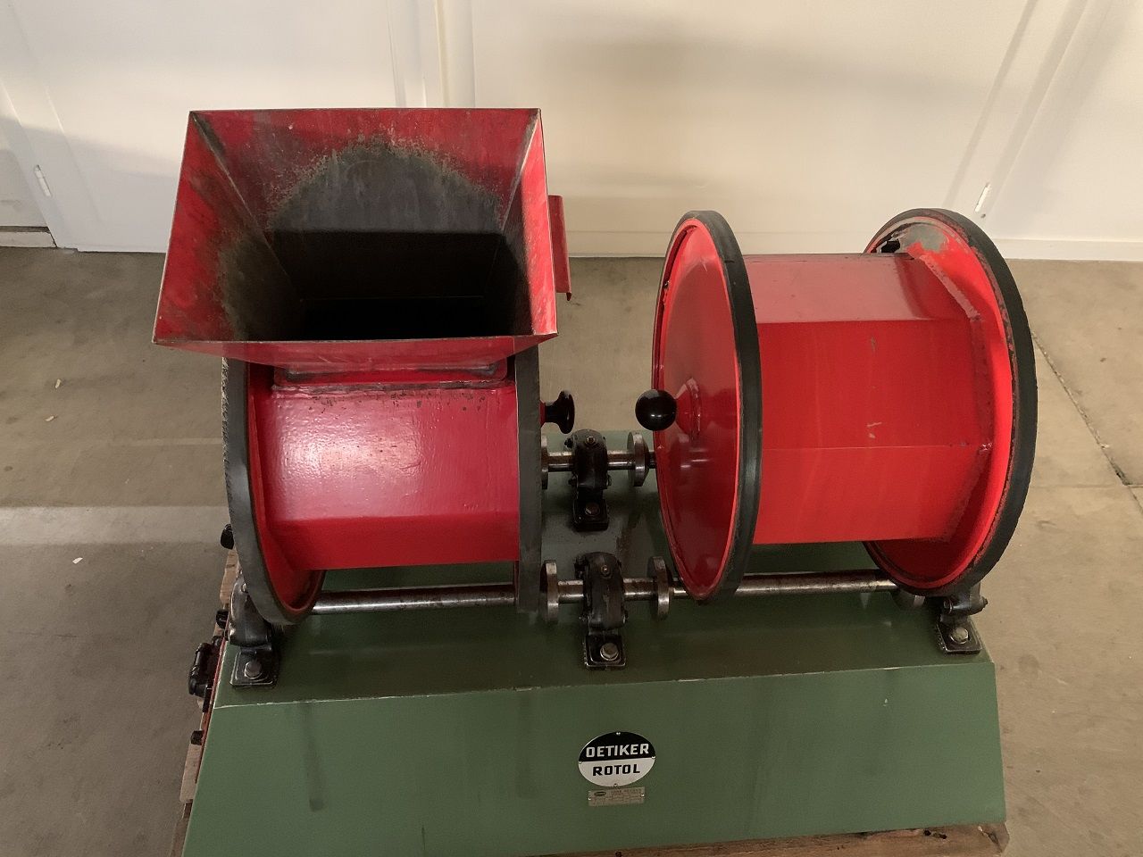 Polishing/EBARBING MACHINE OETIKER ROTOL TYPE RF-20