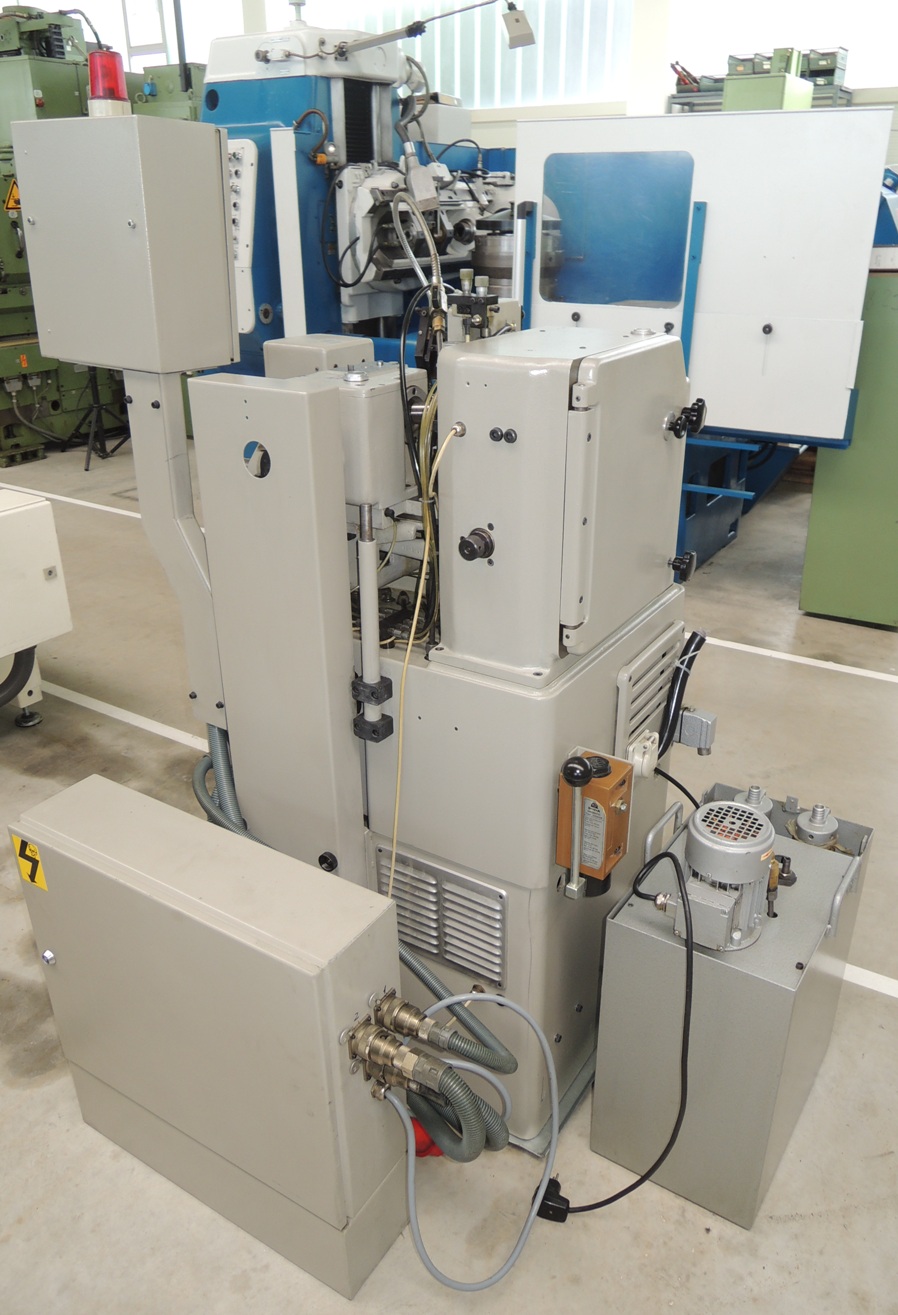 Gear Hobbers/STRAUSAK(CH) 30 SPS