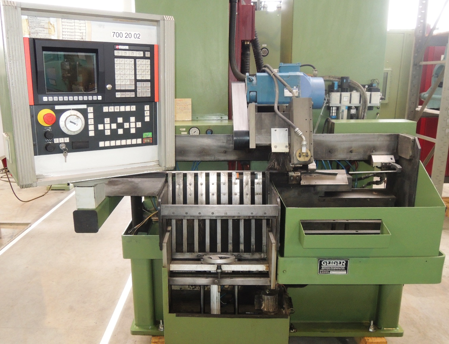 Grinding/GEIGER HM-Trennmaschine