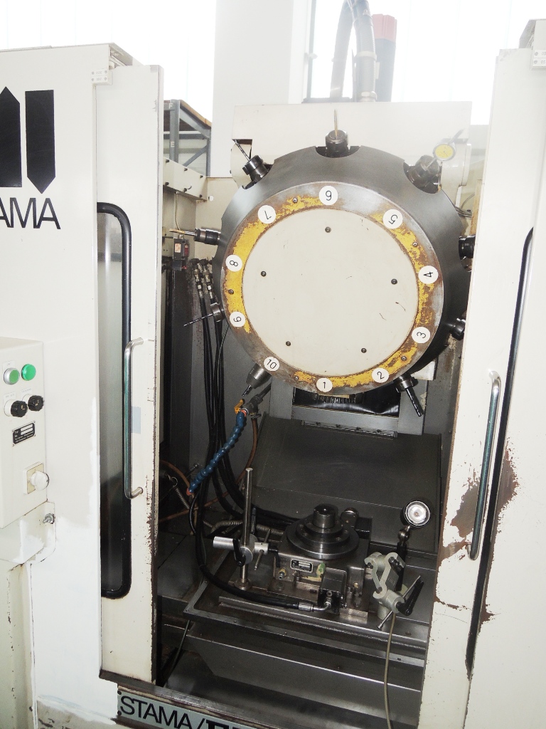 Vertical Mills/STAMA MC 010