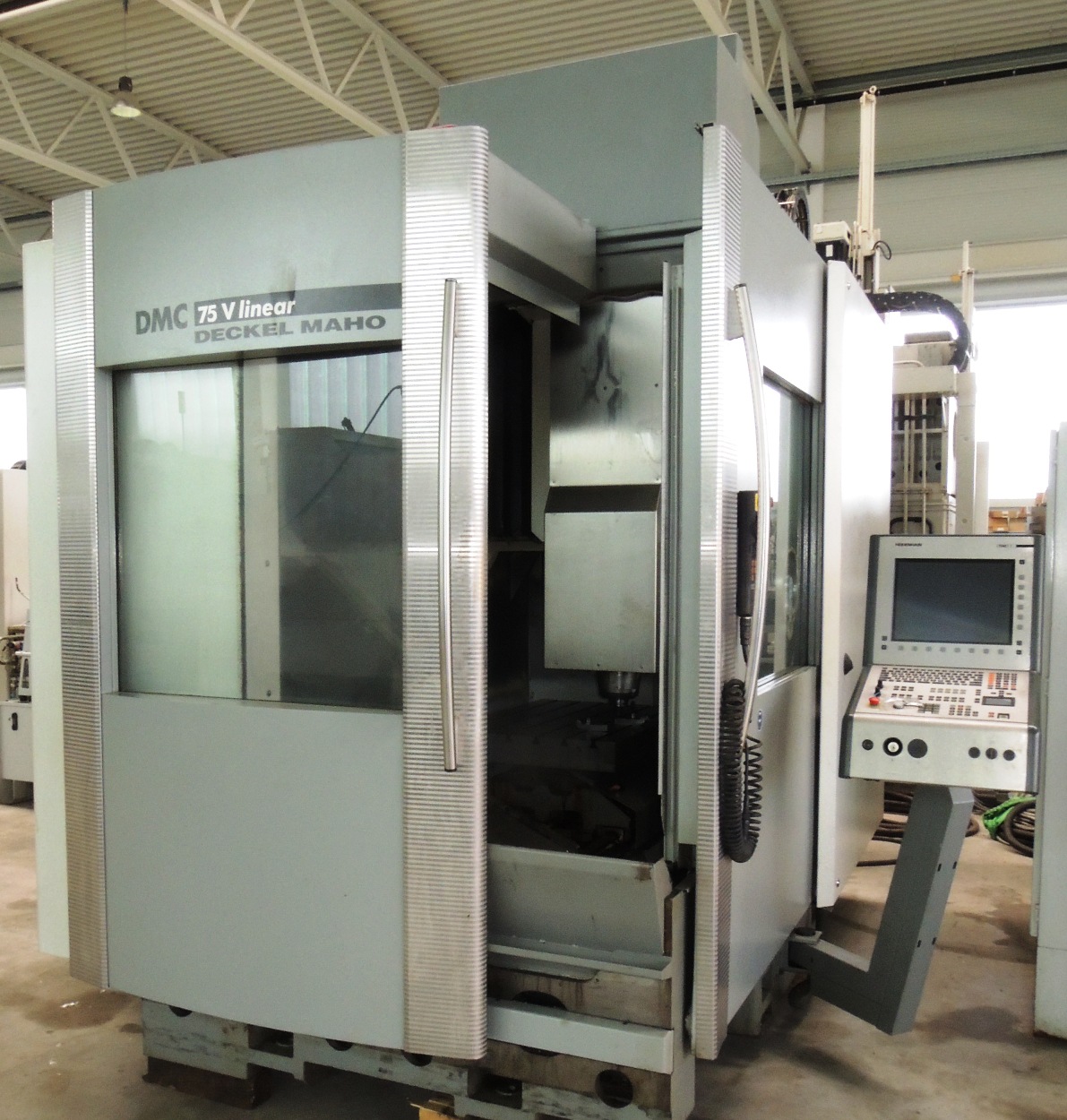 Vertical Mills/DECKEL MAHO DMC 75 V Linear