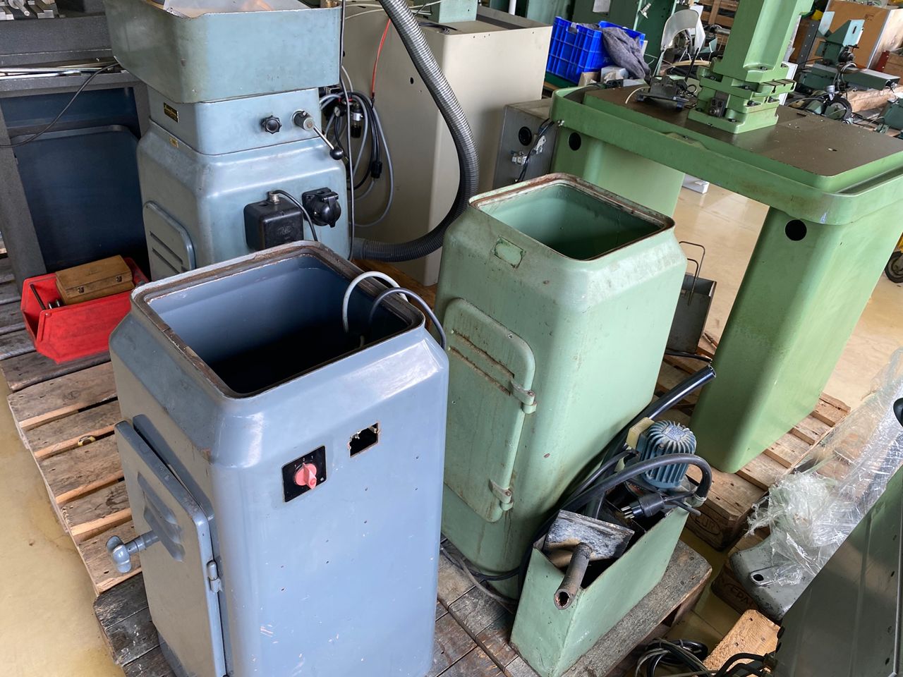 Spares & Accessories/CAST-IRON BASE FOR SURFACE GRINDER MUELLER TYPE MPS-1
