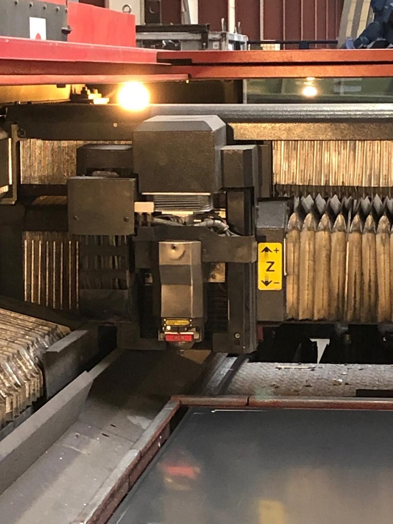 Laser Cutting/Amada - FOL 3015 NT