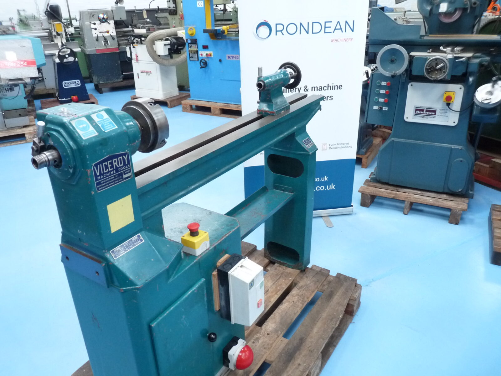 Lathes (CNC and Manual)/Viceroy TDS Wood Turning Lathe 36" 3 phase