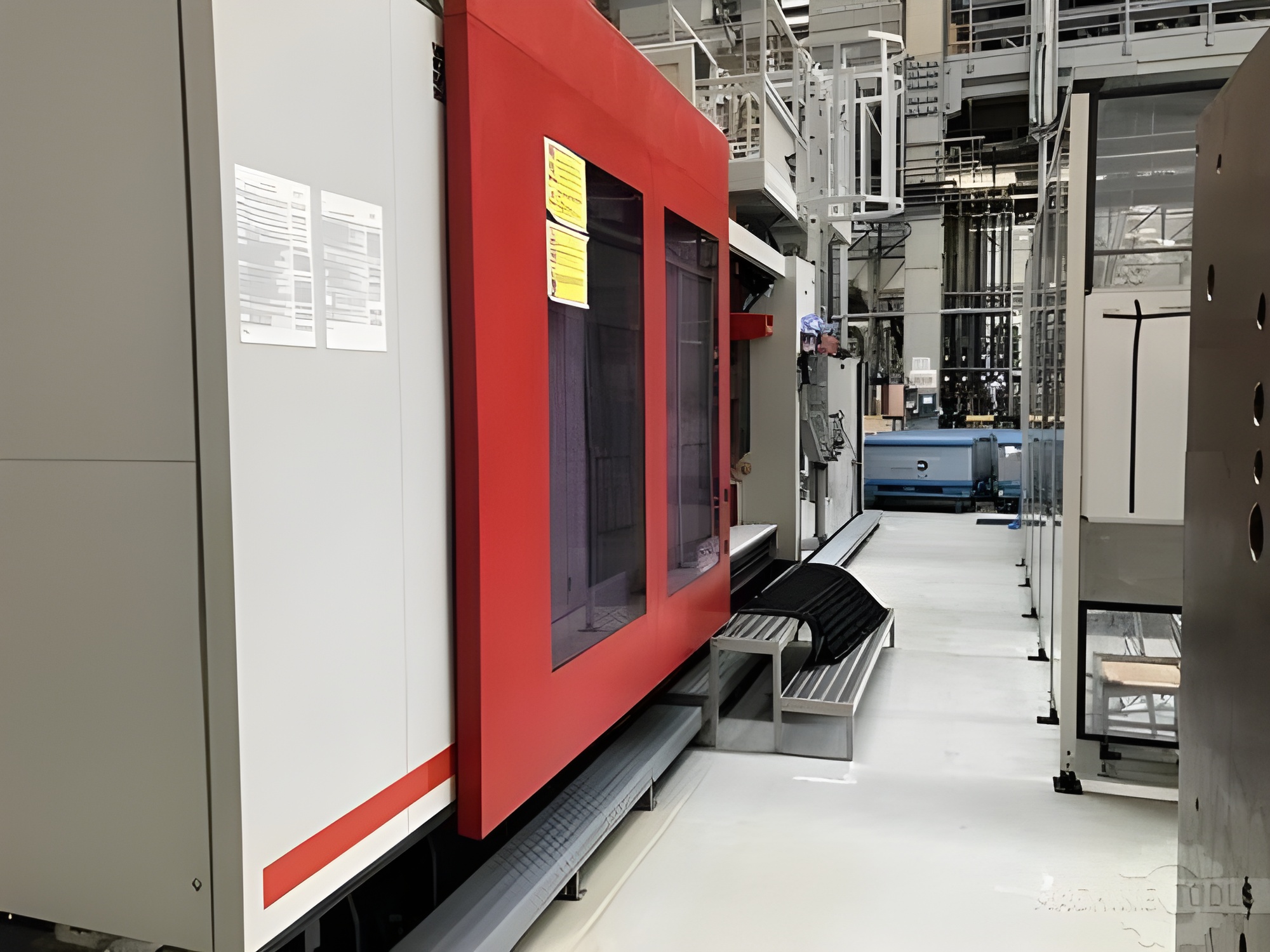 Plastics Machinery/MAXIMA MM1300