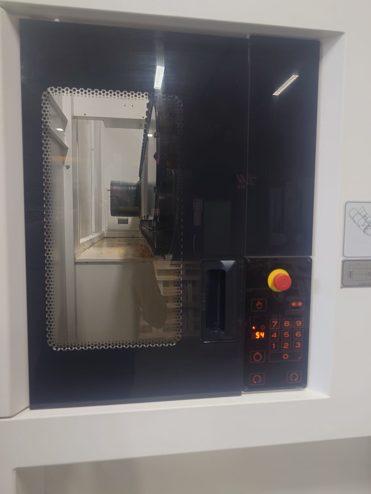 Vertical Machining Centres/Used Mazak Variaxis C600 (4678)
