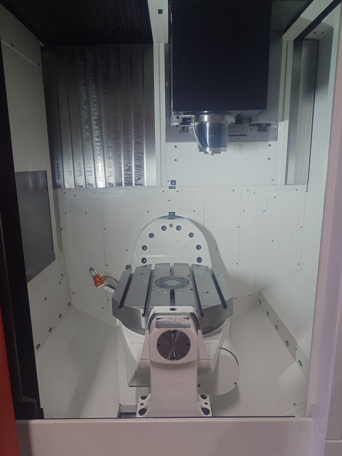 Vertical Machining Centres/Used Mazak Variaxis C600 (4678)